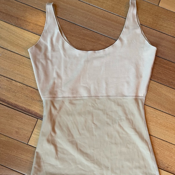 SPANX Shaping Slip Nude Beige Size M Smoothing Under Dress Bodysuit - Picture 3 of 7